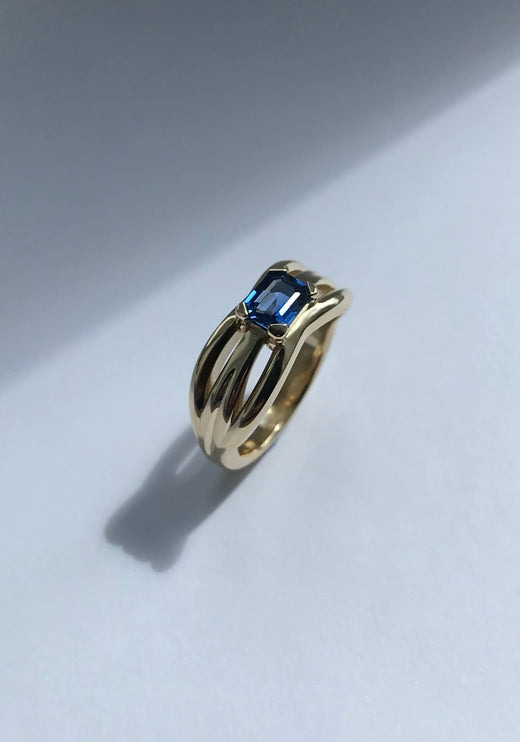 Solid 18ct Yellow Gold & Octagon Cut Blue Sapphire engagement ring