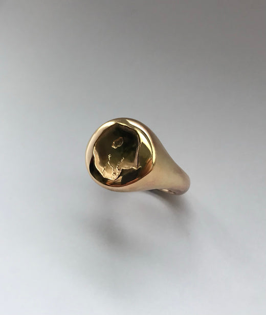 Solid 9ct Gold Ngorongoro Cater Signet