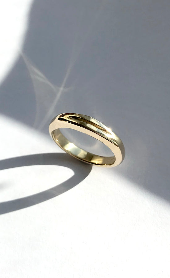 Solid 9ct Gold wedding band