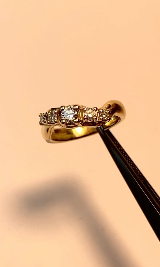 5 x Diamond 9ct Gold Engagement Ring